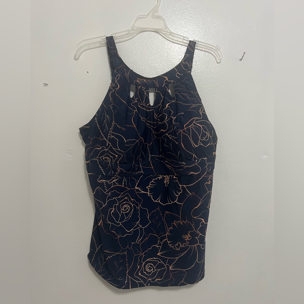 Women’s Plus Size Septangle Floral Swim Wear Top